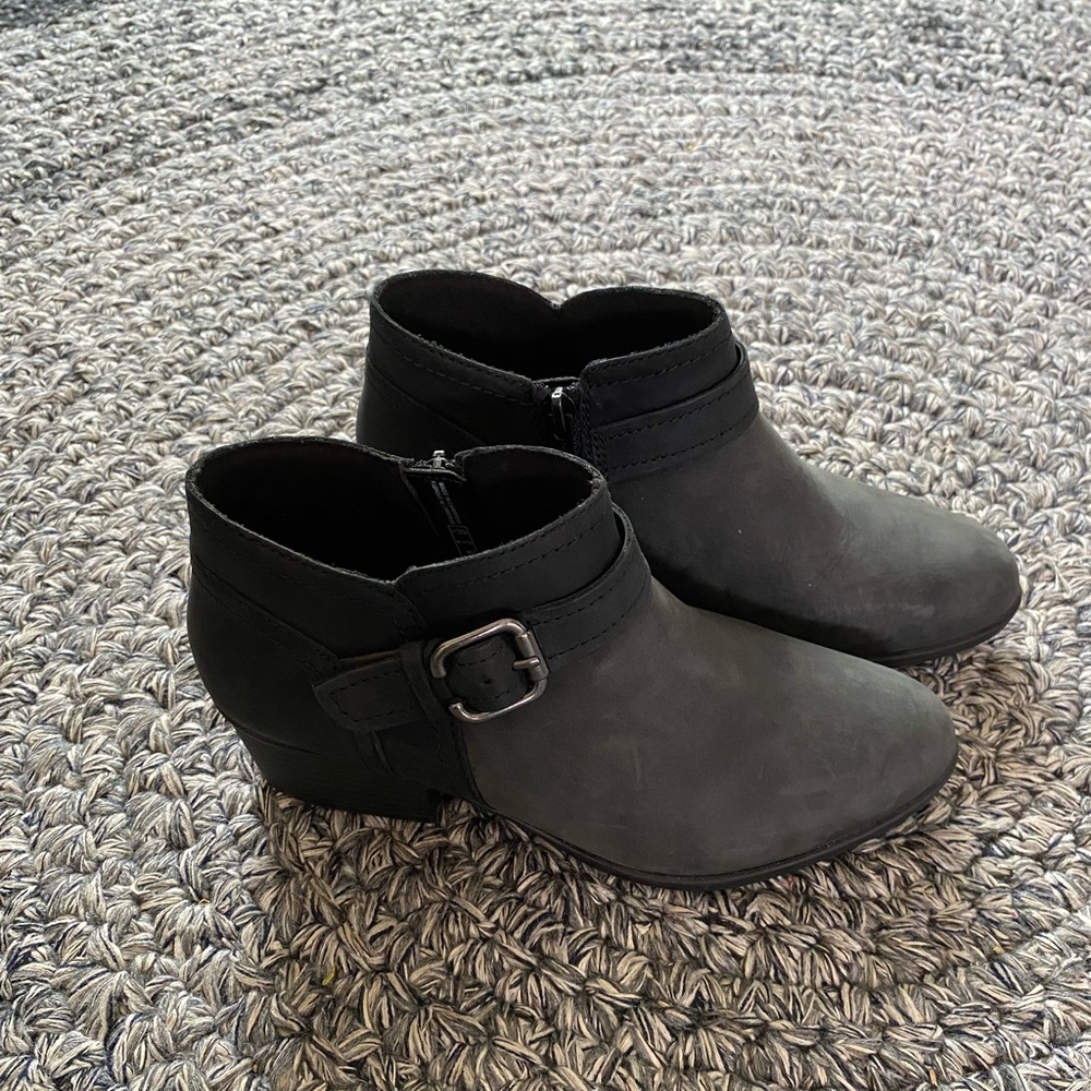 Clarks Ankle Boots size 6